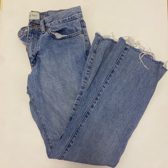 Gap Low Rise Flare Jeans - Picture 2 of 4
